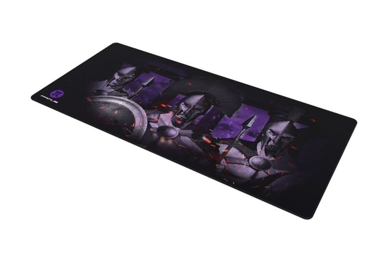Alfombrilla de mouse XXL gaming Primus, vista cenital del diseño con guerreros en tonos morados y negros
