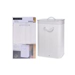 Cesta para ropa plegable blanca Koopman, producto fuera y junto a su caja con medidas de 40x30x60 cm