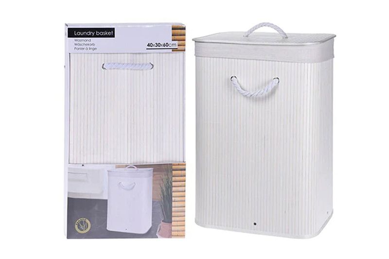 Cesta para ropa plegable blanca Koopman, producto fuera y junto a su caja con medidas de 40x30x60 cm