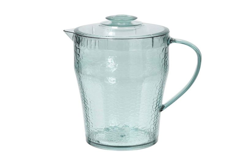 Jarra de plástico 1.9 l Koopman, vista frontal de color azul claro con textura martillada, tapa y asa