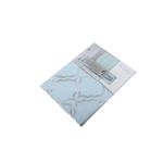 Cortina de baño con aros 13 piezas Centuria Sedona mineral/silver CHD Home, doblada en su empaque con los aros visibles