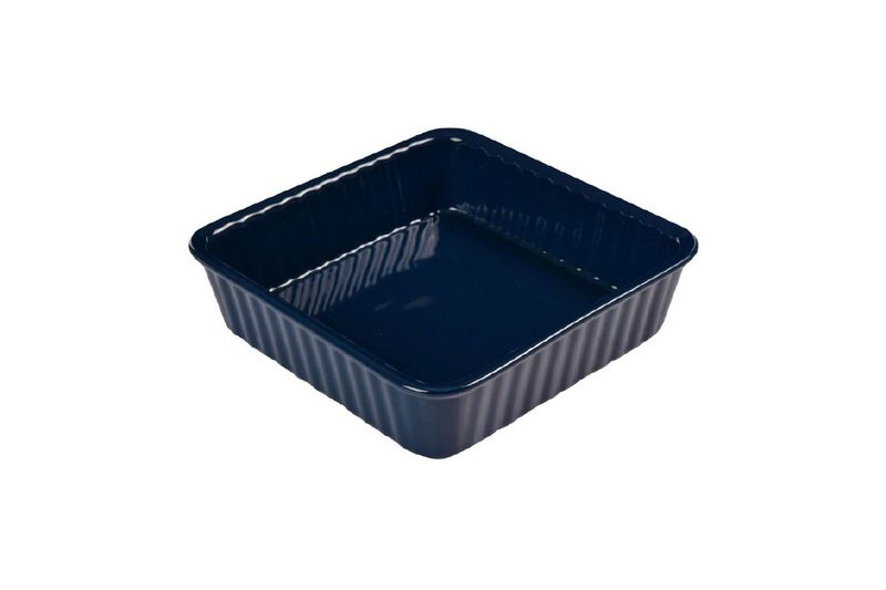 Bandeja cerámica cuadrada para hornear 18 x 5 cm azul Concepts, vista superior en ángulo que muestra el interior y relieves