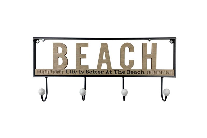 Placa decorativa de pared para llaves Beach Concepts, vista frontal con texto en madera y cuatro ganchos negros