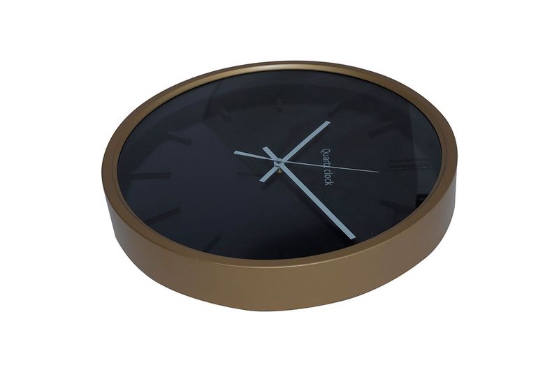 Reloj de pared a batería 40 cm Concepts, vista lateral del marco dorado y esfera negra con manecillas blancas