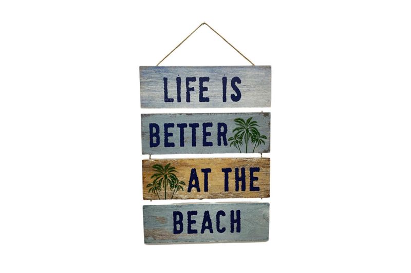 Placa decorativa de pared Life is better at the beach Concepts, vista frontal de cuatro tablones con palmeras y cuerda