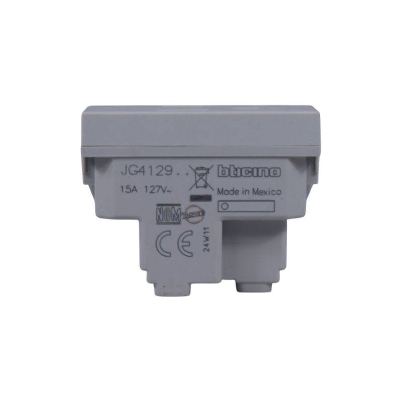 Tomacorriente doble 15 A 120 V 3 módulos gris Matix Go Legrand, vista posterior del módulo con especificaciones técnicas