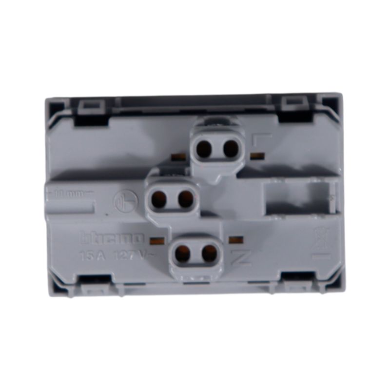 Tomacorriente doble 15 A 120 V 3 módulos gris Matix Go Legrand, vista posterior del mecanismo con terminales de conexión