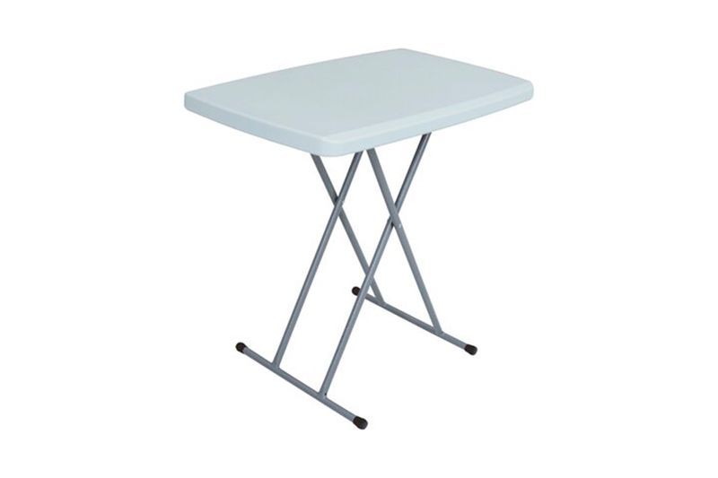 Mesa plegable individual 30 pulgadas x 19.5 pulgadas Ace, vista en ángulo con superficie blanca y patas metálicas grises