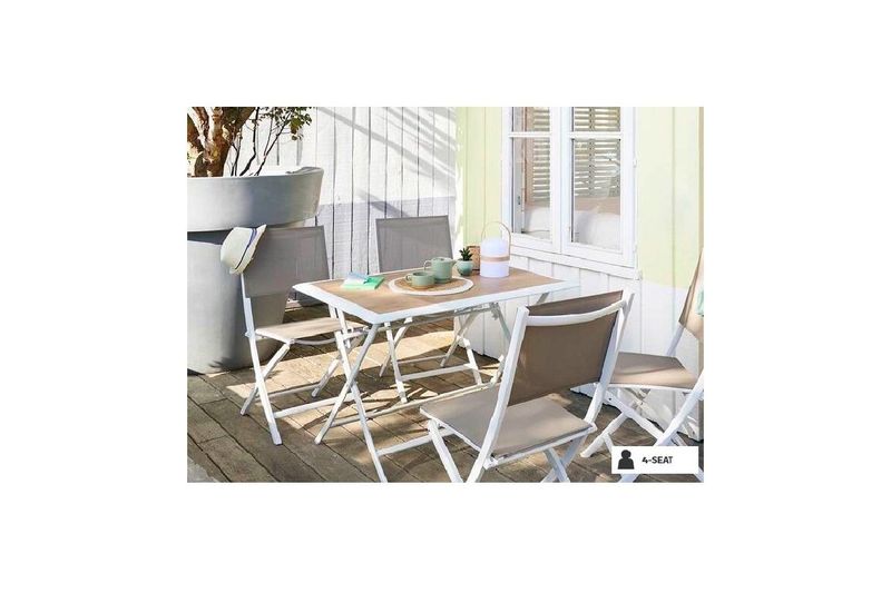 Set de mueble para terraza Houblon 4 piezas Hespéride gris, vista en ambiente exterior con mesa y cuatro sillas