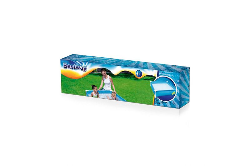 Piscina My First Frame Pool 1.22 x 1.22 m x 30.5 cm Bestway, en su caja con imágenes de niños usando el producto
