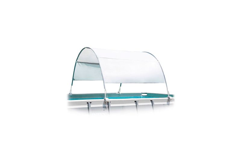 Toldo para piscina UV 50 Intex, estructura curva de color blanco instalada sobre el borde de una piscina