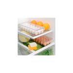 Porta huevos 21 compartimientos transparente Interdesign, dos unidades con huevos dentro colocadas en una refrigeradora