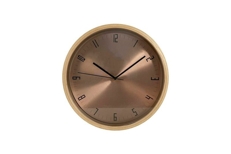 Reloj de pared a batería de 31 cm Concepts, vista frontal con marco de madera y esfera en tono bronce metálico