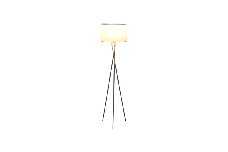 Lámpara de pedestal Asia de tela blanca Concepts, encendida mostrando la luz cálida a través de la pantalla