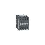 Contactor 38 A 3 P 110 V Square D, vista frontal del dispositivo eléctrico en color gris con bornes de conexión