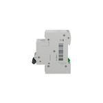 Automático Easy9 2P 25A 220V Square D, vista lateral del cuerpo plástico blanco con código de barras y marca Schneider