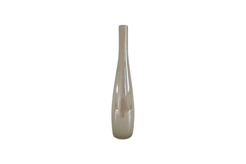 Florero decorativo 19 x 19 x 46 cm blanco Concepts, vista frontal completa sobre fondo blanco