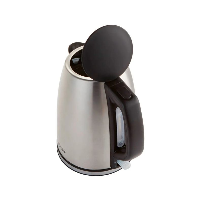 Hervidor eléctrico 1.7 L acero inox Oster, vista lateral con tapa abierta y detalle del indicador de nivel de agua