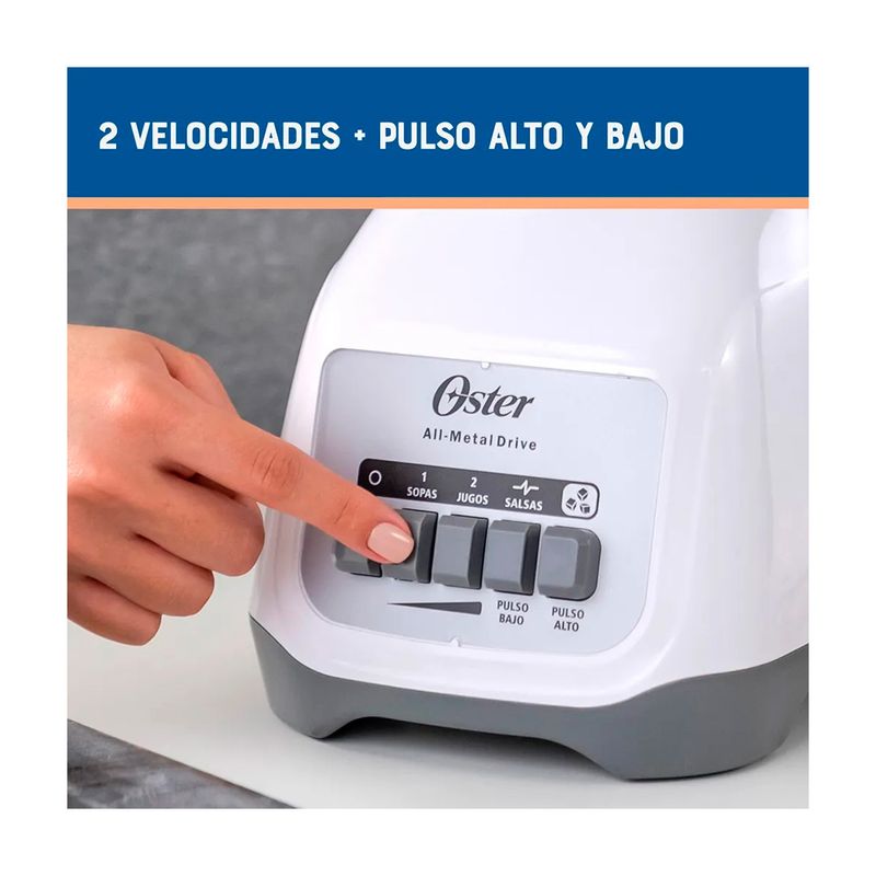 Licuadora vaso vidrio 1.5 l 800 w 2 vel blanca Oster, detalle del panel de control con botones y selector de velocidades