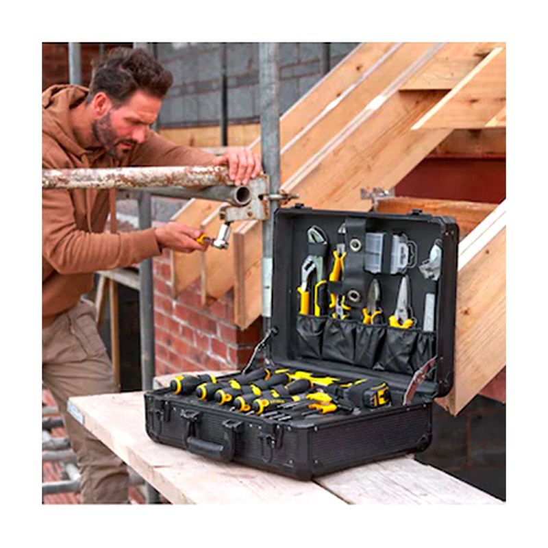 152281753-4