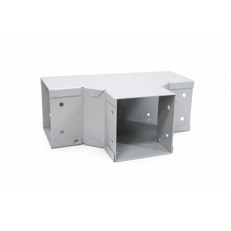 Tee horizontal para ducto metálico 4x4x90 Sylvania, vista frontal del accesorio cuadrado en color gris
