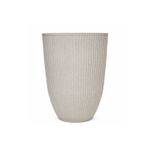 Macetera Helsinki Hoggan de 34.5 x 46.5 cm beige, vista frontal del recipiente con textura de líneas verticales