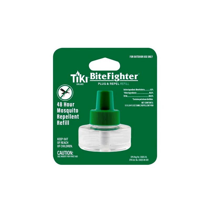 Repuesto para repelente de insectos de 150 ml Tiki, envase transparente con tapa verde en empaque de cartón verde