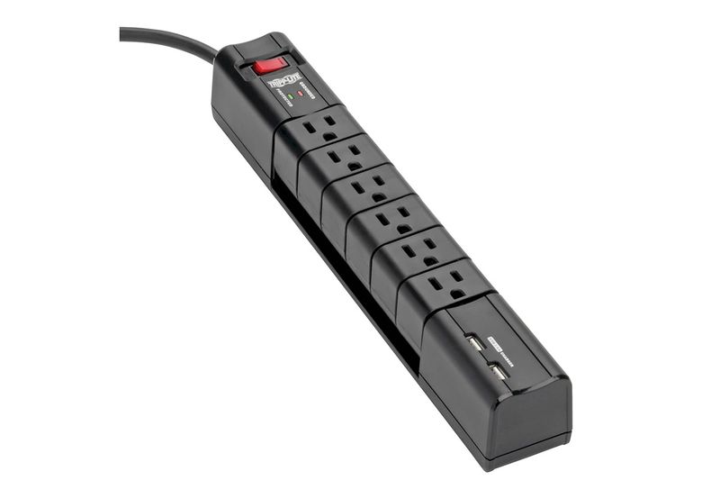Regleta eléctrica negra 6 salidas + 2 USB con supresor Tripp Lite, vista diagonal con interruptor rojo y puertos USB