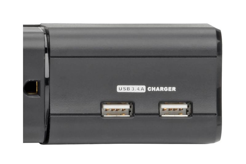 Regleta eléctrica negra 6 salidas + 2 USB con supresor Tripp Lite, acercamiento a los dos puertos USB y texto de carga