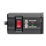 Regleta eléctrica negra 6 salidas +2 USB con supresor Tripp Lite, primer plano del interruptor rojo y luces indicadoras