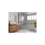 Porcelanato 60x120 At.Stone Pearl Mármol Pamesa, aplicado en paredes y piso de un baño moderno con accesorios negros