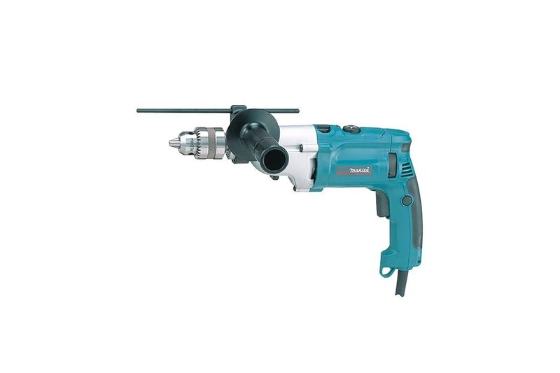 Taladro percutor eléctrico Makita de 3/4 pulgadas y 930 W, vista lateral del equipo en color azul con mango auxiliar