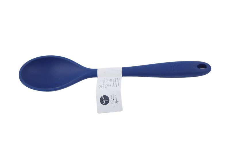 Cuchara silicone colores sólidos Core Kitchen, color azul con etiqueta blanca envolviendo el mango