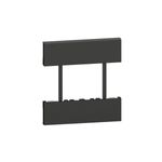 Placa de 3 módulos para toma color negro Living Now Bticino, vista frontal del marco rectangular con soporte posterior