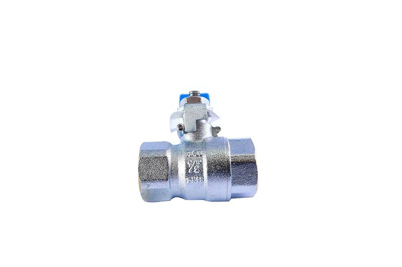 Válvula de bola 1/4 vuelta Genebre de 1/2 pulgada cromado, vista lateral con palanca de mando azul