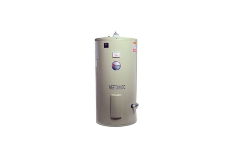Calentador de agua eléctrico acero inox. Westomatic 40 gal 240 V Thermo Solutions, frente del tanque cilíndrico blanco