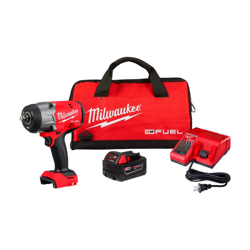 Kit de llave de impacto inalámbrica M18 Milwaukee de 1/2, con maletín rojo, batería y cargador sobre fondo blanco