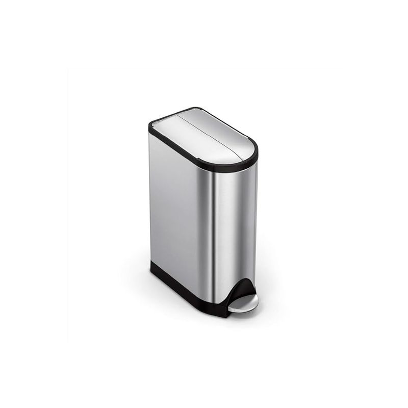 Basurero de 18 L acero inox Simplehuman, vista diagonal del bote metálico con pedal negro