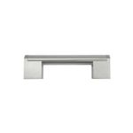 Jaladera de barra Tribeca de 3-3/4 pulgadas (96 mm) níquel satinado Laurey, vista frontal del tirador metálico