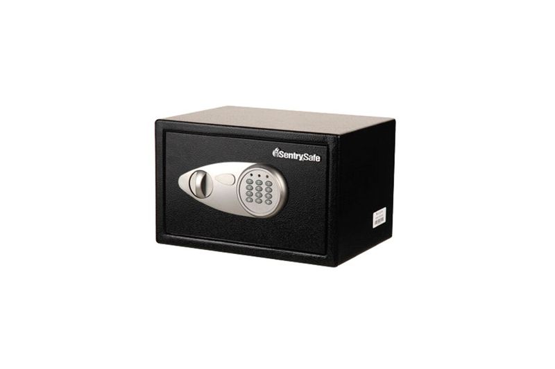 Caja de seguridad digital Sentry Safe de 0.5 pies cúbicos, color negro con teclado numérico y cerradura plateada