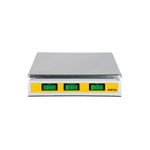 Báscula electrónica de 40 kg Pretul, vista frontal del panel de control amarillo con tres pantallas digitales verdes