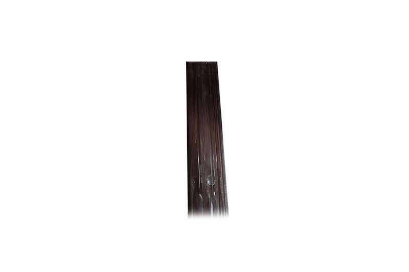 Moldura PVC laminada cocoa 8 cm x 2.70 mts Canet, primer plano del acabado y textura de la madera oscura