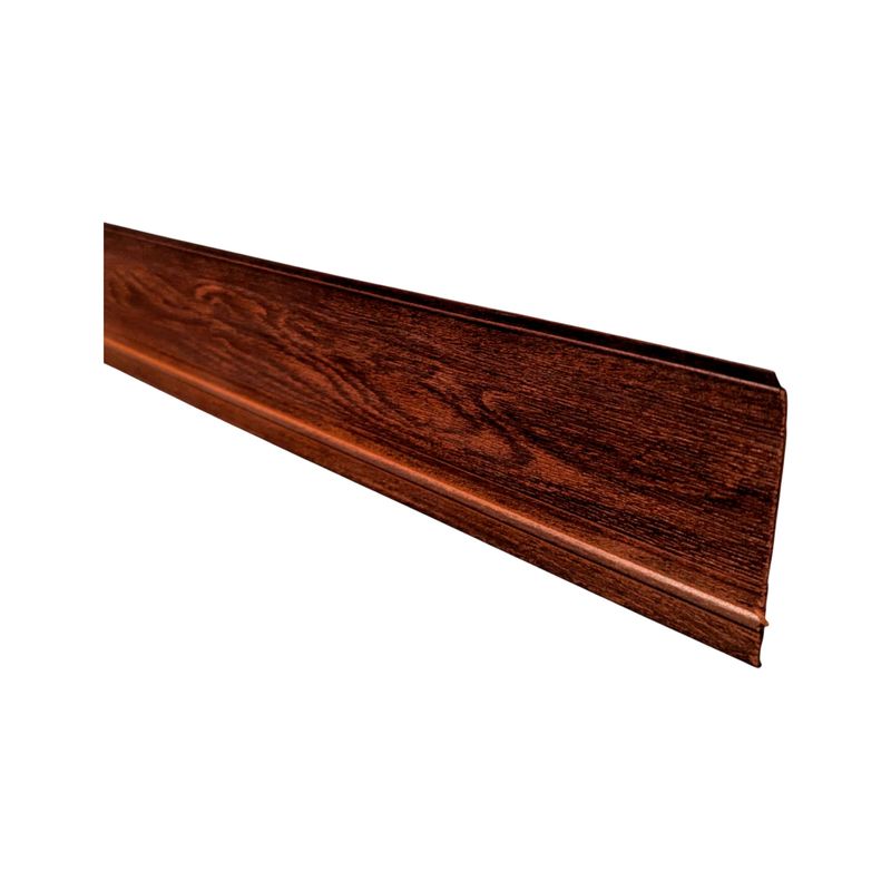 Rodapié PVC 10 cm x 2.40 mts café Canet, vista diagonal con textura de madera