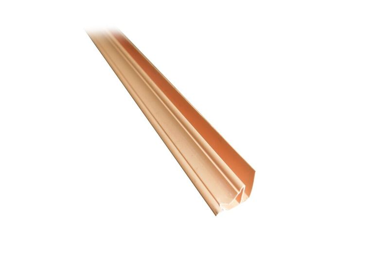 Moldura para tablilla plástica 5.90 m madera clara Canet, vista en perspectiva del perfil y su acabado