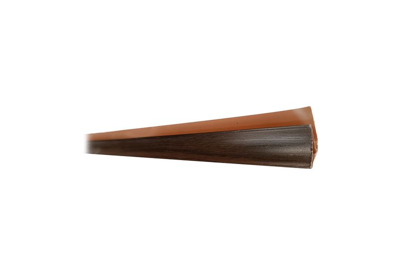 Moldura laminada roble de 5.90 m Canet, primer plano del perfil con acabado en madera y borde superior naranja