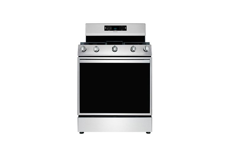 Cocina a gas Hisense de 6 quemadores con función Air Fry, vista frontal en acero inoxidable con panel digital y horno