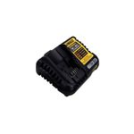Cargador de batería 12 V/20 V 4 Amp DeWALT, vista cenital del equipo negro con etiquetas de advertencia amarillas