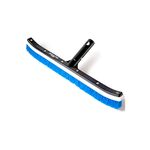 Cepillo pared 18 pulgadas AquaPro comercial, vista diagonal con cerdas azules y estructura negra