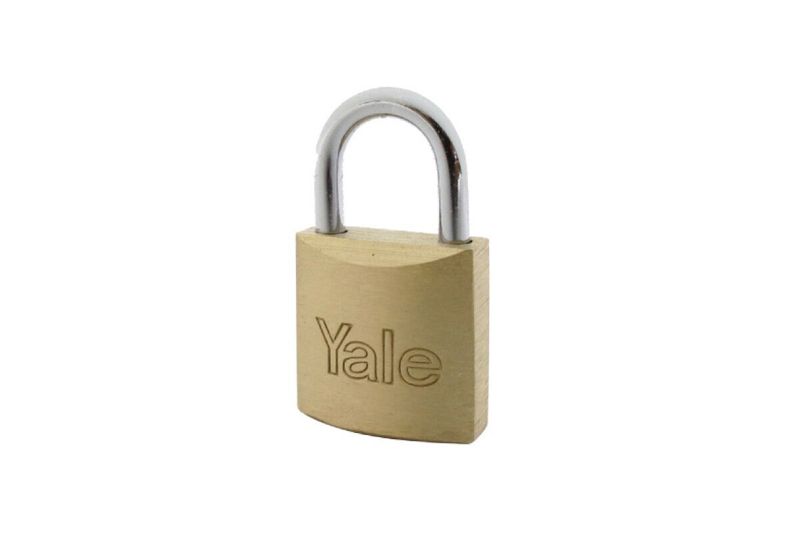 Candado bronce Yale de 30 mm, vista frontal del cuerpo metálico con el logotipo grabado y arco plateado