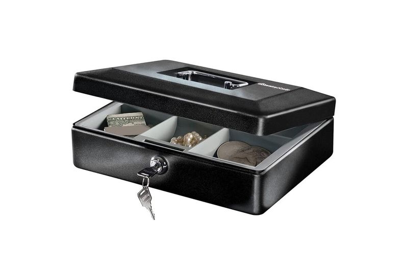 Caja de seguridad de llave Sentry Safe de 0.12 pies cúbicos, abierta en color negro con billetes y monedas en su interior